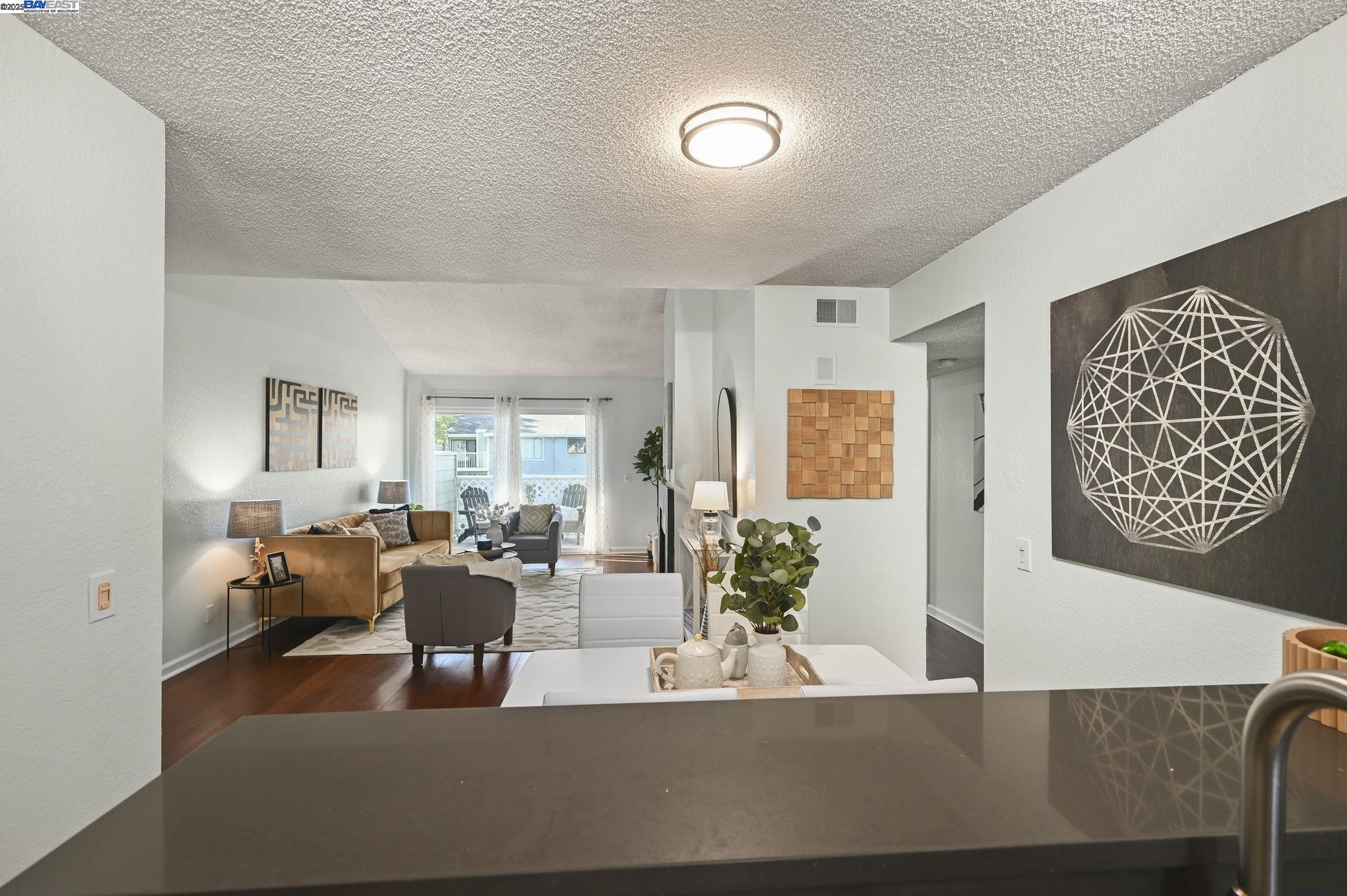Detail Gallery Image 11 of 32 For 3467 Pinewood Ter #202,  Fremont,  CA 94536 - 2 Beds | 2 Baths