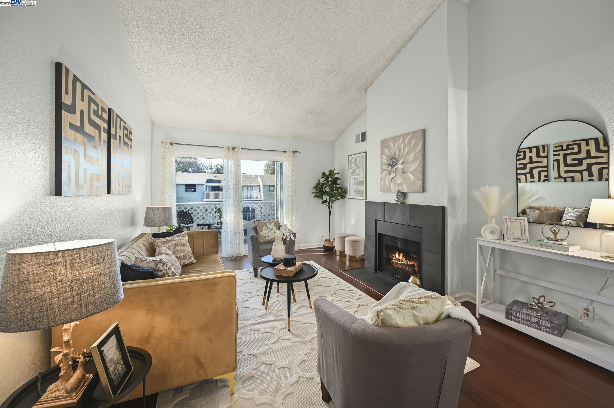 Detail Gallery Image 3 of 32 For 3467 Pinewood Ter #202,  Fremont,  CA 94536 - 2 Beds | 2 Baths
