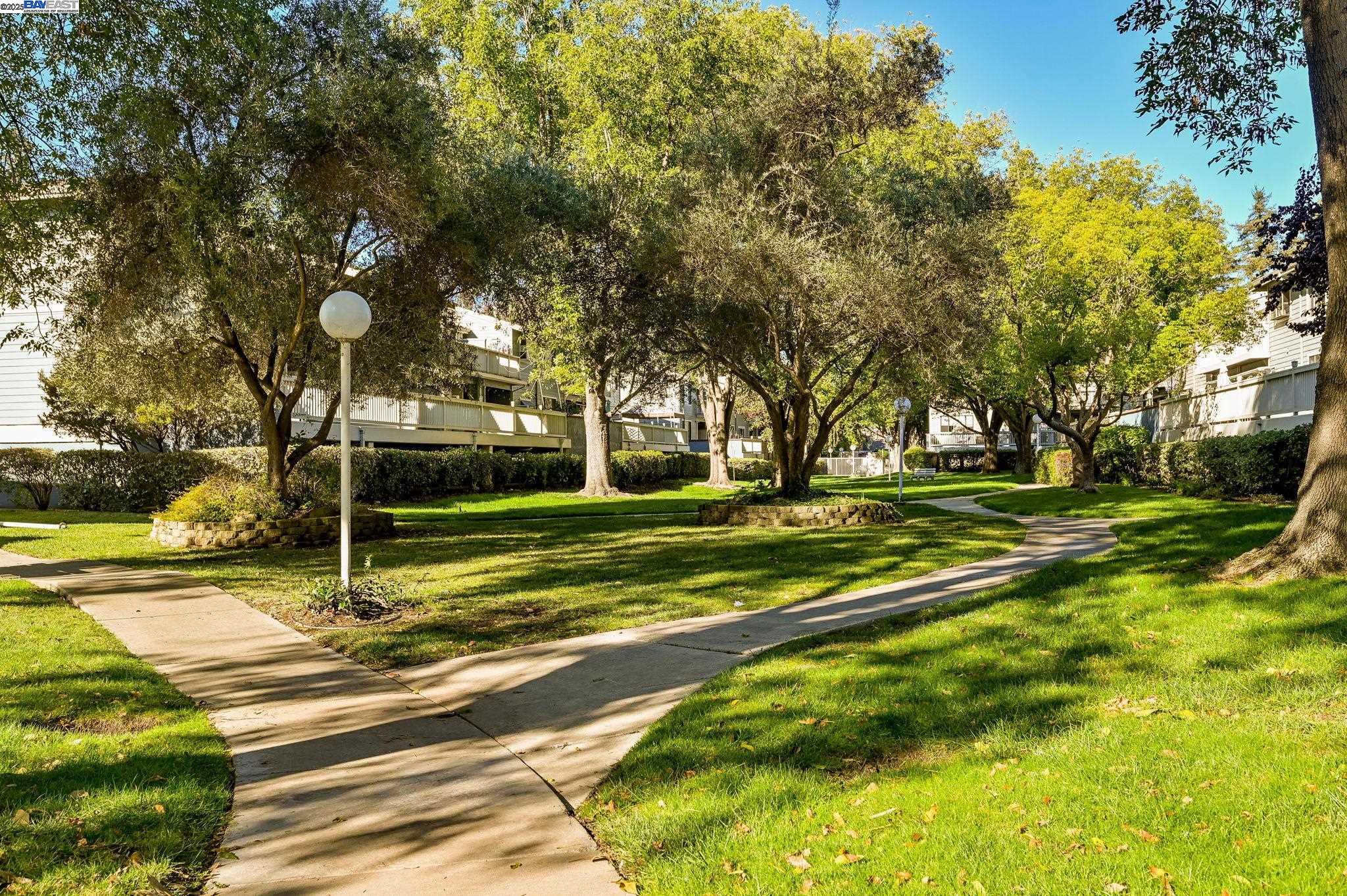 Detail Gallery Image 27 of 32 For 3467 Pinewood Ter #202,  Fremont,  CA 94536 - 2 Beds | 2 Baths