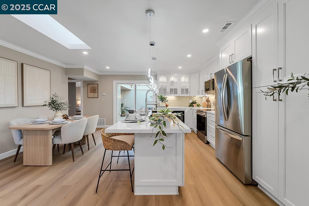 Detail Gallery Image 11 of 25 For 1180 Running Springs #4,  Walnut Creek,  CA 94595 - 2 Beds | 2 Baths