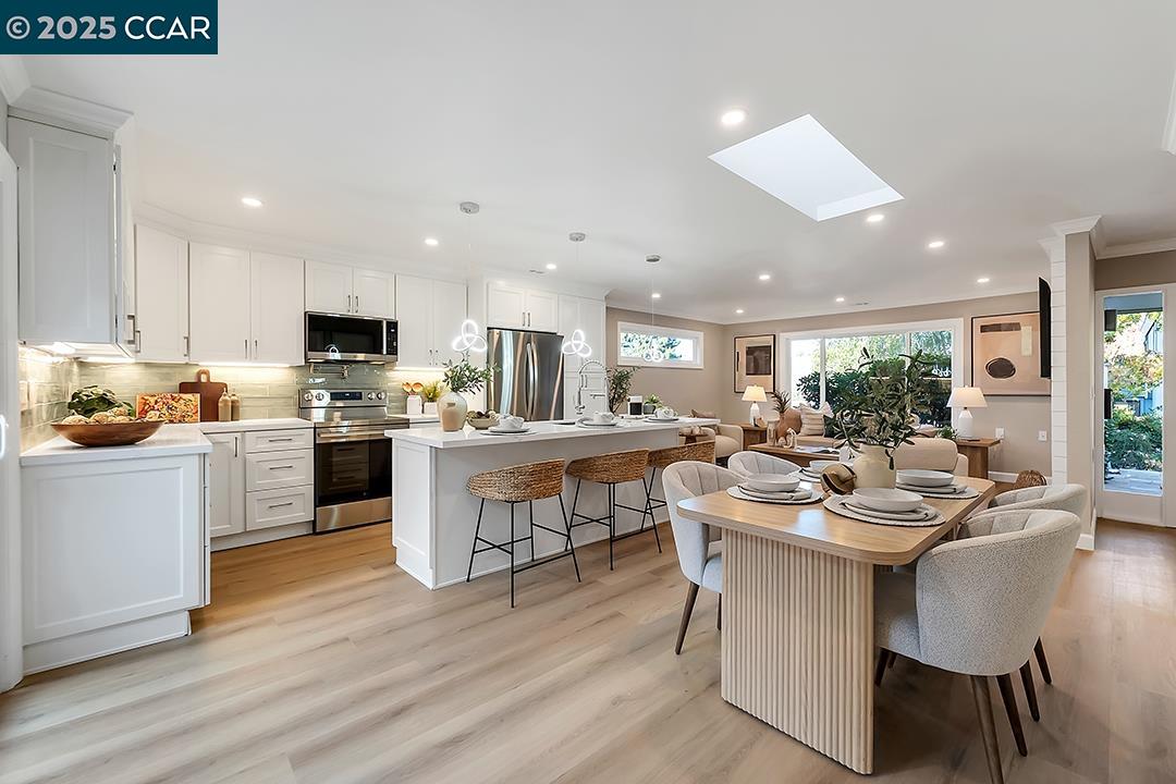 Detail Gallery Image 6 of 25 For 1180 Running Springs #4,  Walnut Creek,  CA 94595 - 2 Beds | 2 Baths