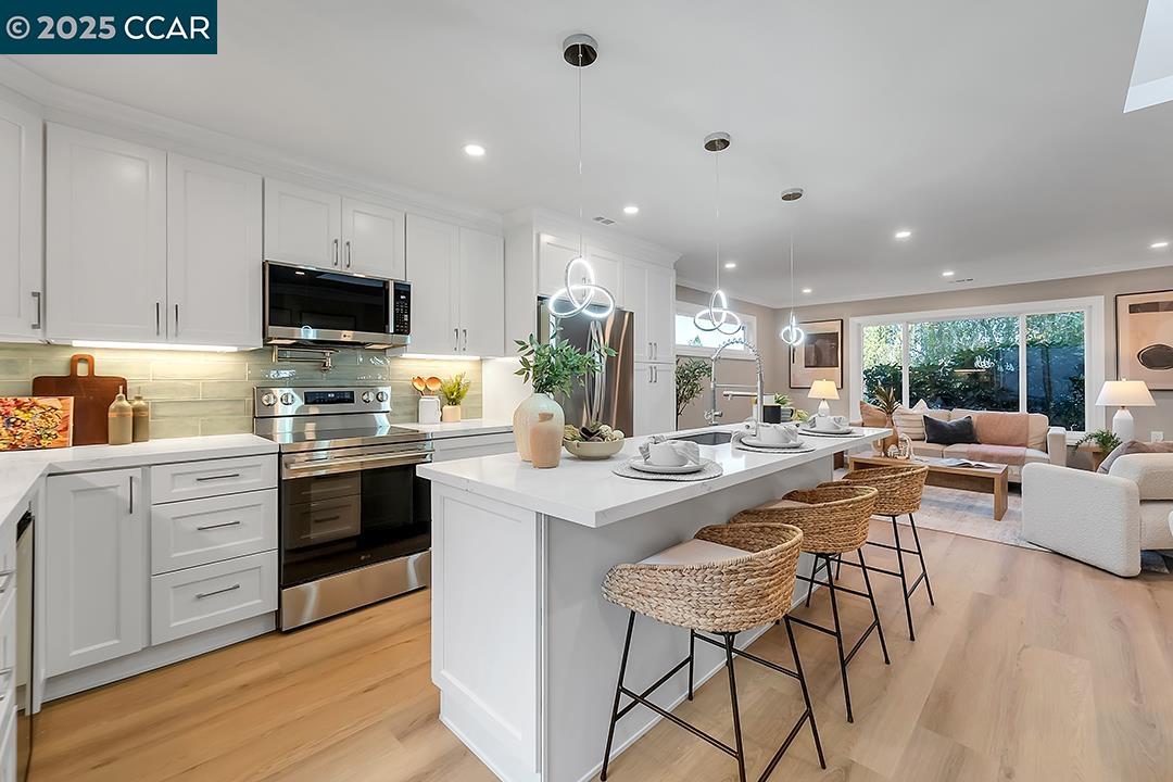 Detail Gallery Image 8 of 25 For 1180 Running Springs #4,  Walnut Creek,  CA 94595 - 2 Beds | 2 Baths