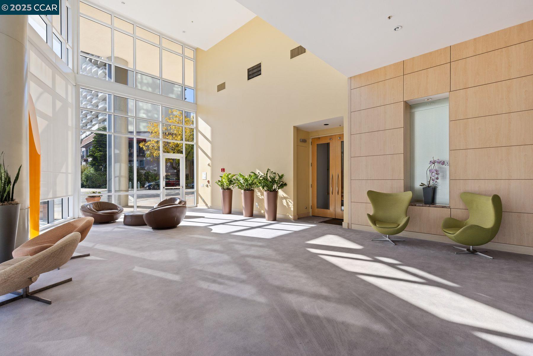 Detail Gallery Image 27 of 33 For 1 Lakeside Dr #1404,  Oakland,  CA 94612 - 2 Beds | 2 Baths