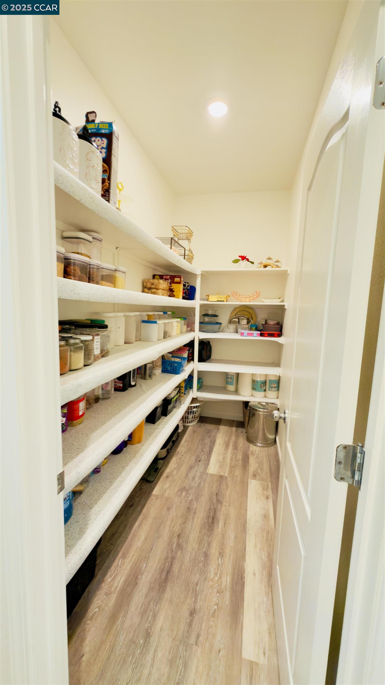 Detail Gallery Image 16 of 44 For 2026 Maiden Grass Ave, Manteca,  CA 95337 - 4 Beds | 3 Baths