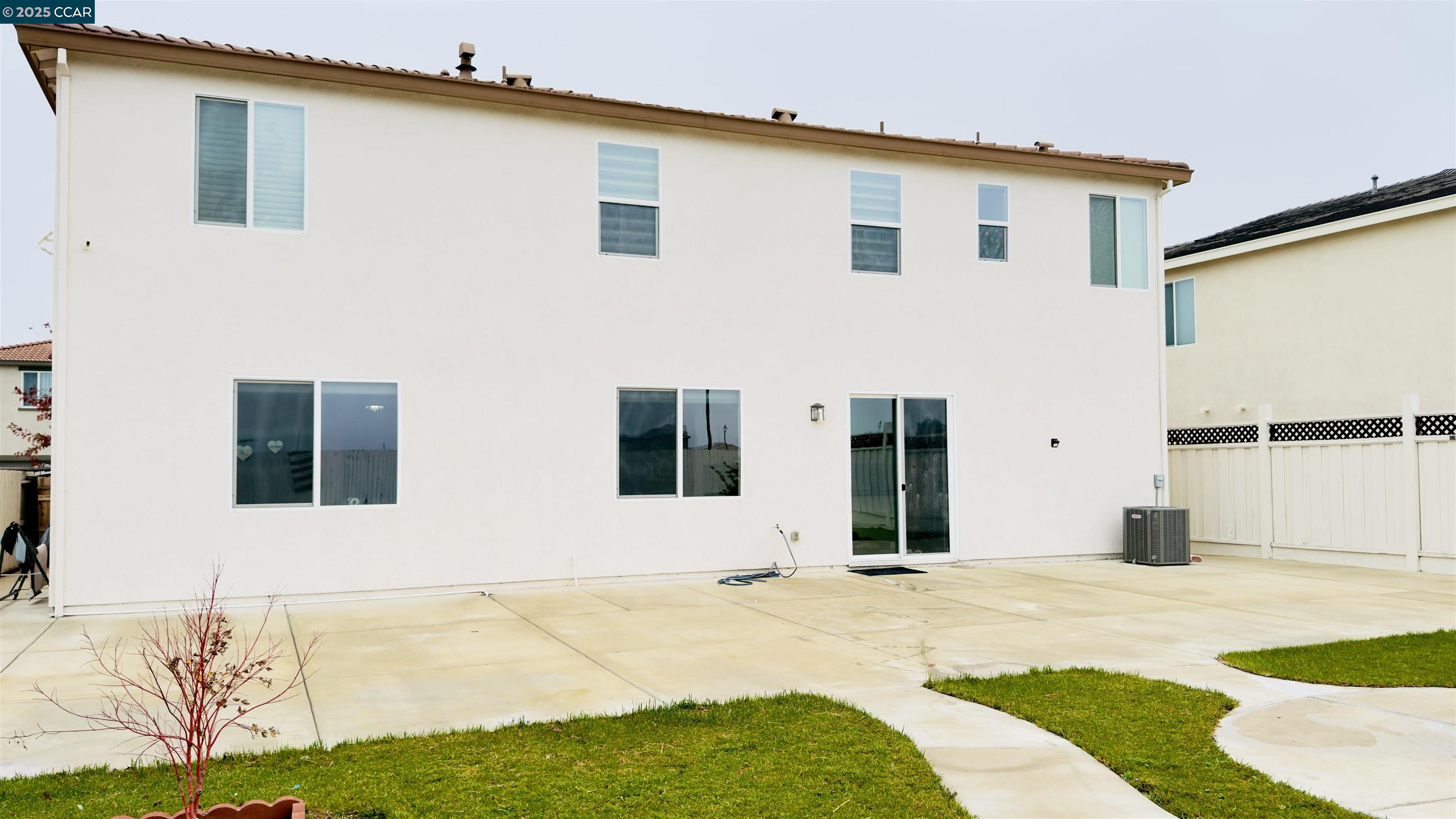 Detail Gallery Image 37 of 44 For 2026 Maiden Grass Ave, Manteca,  CA 95337 - 4 Beds | 3 Baths