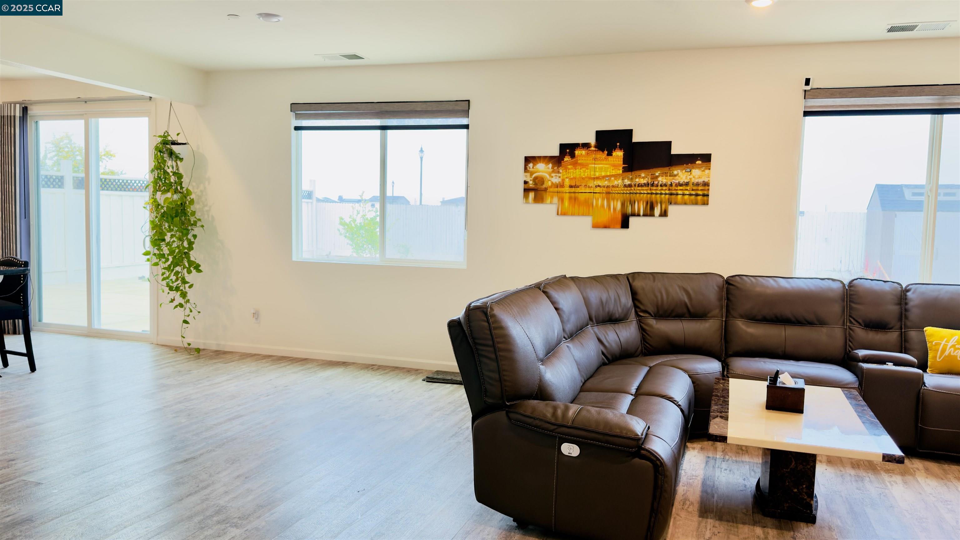 Detail Gallery Image 7 of 44 For 2026 Maiden Grass Ave, Manteca,  CA 95337 - 4 Beds | 3 Baths