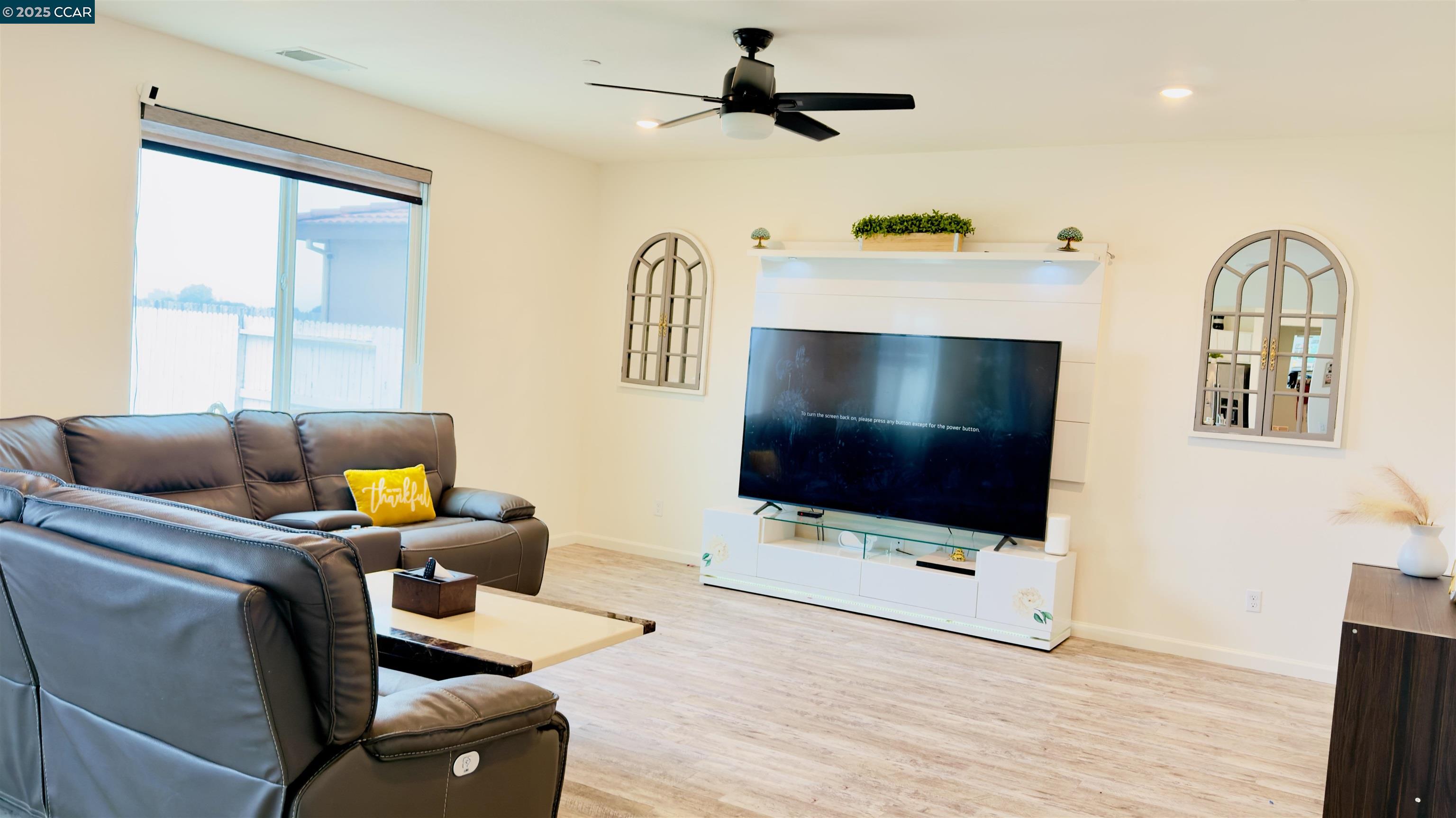 Detail Gallery Image 9 of 44 For 2026 Maiden Grass Ave, Manteca,  CA 95337 - 4 Beds | 3 Baths