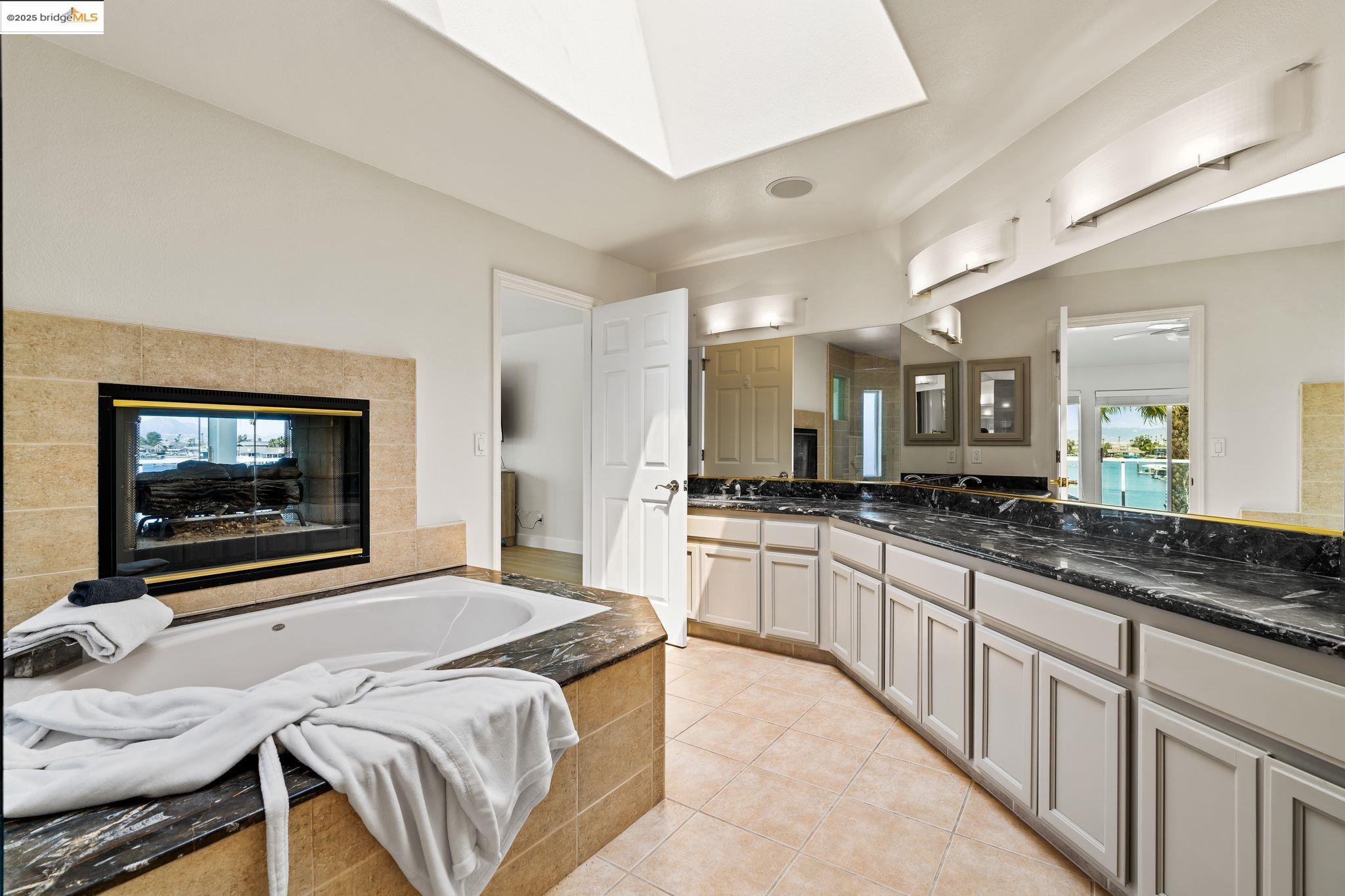 Detail Gallery Image 45 of 58 For 630 Discovery Bay Blvd, Discovery Bay,  CA 94505 - 3 Beds | 3/1 Baths