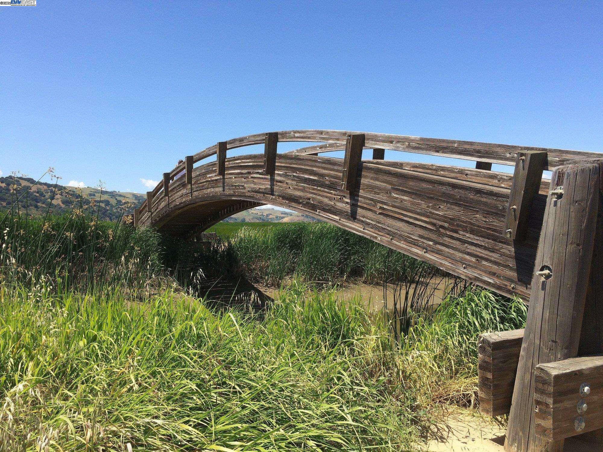 Photo #2: 41118153 Listing: Photo #2