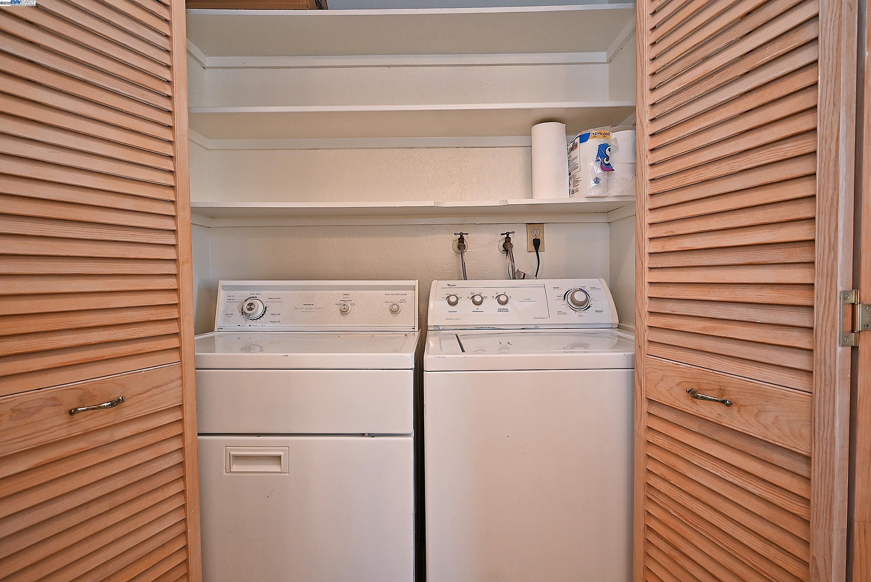 Detail Gallery Image 16 of 29 For 405 Thistle Cir, Martinez,  CA 94553 - 3 Beds | 2/1 Baths