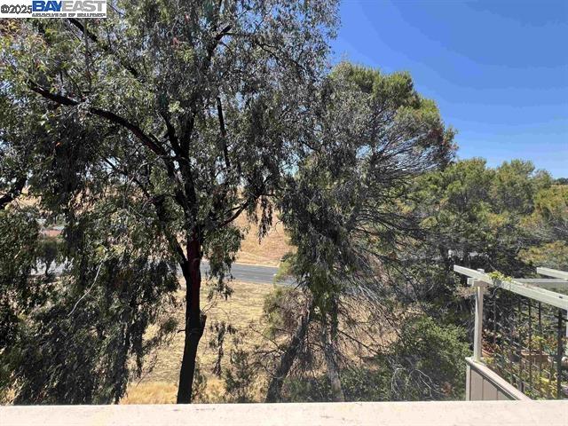 Detail Gallery Image 27 of 30 For 405 Thistle Cir, Martinez,  CA 94553 - 3 Beds | 2/1 Baths