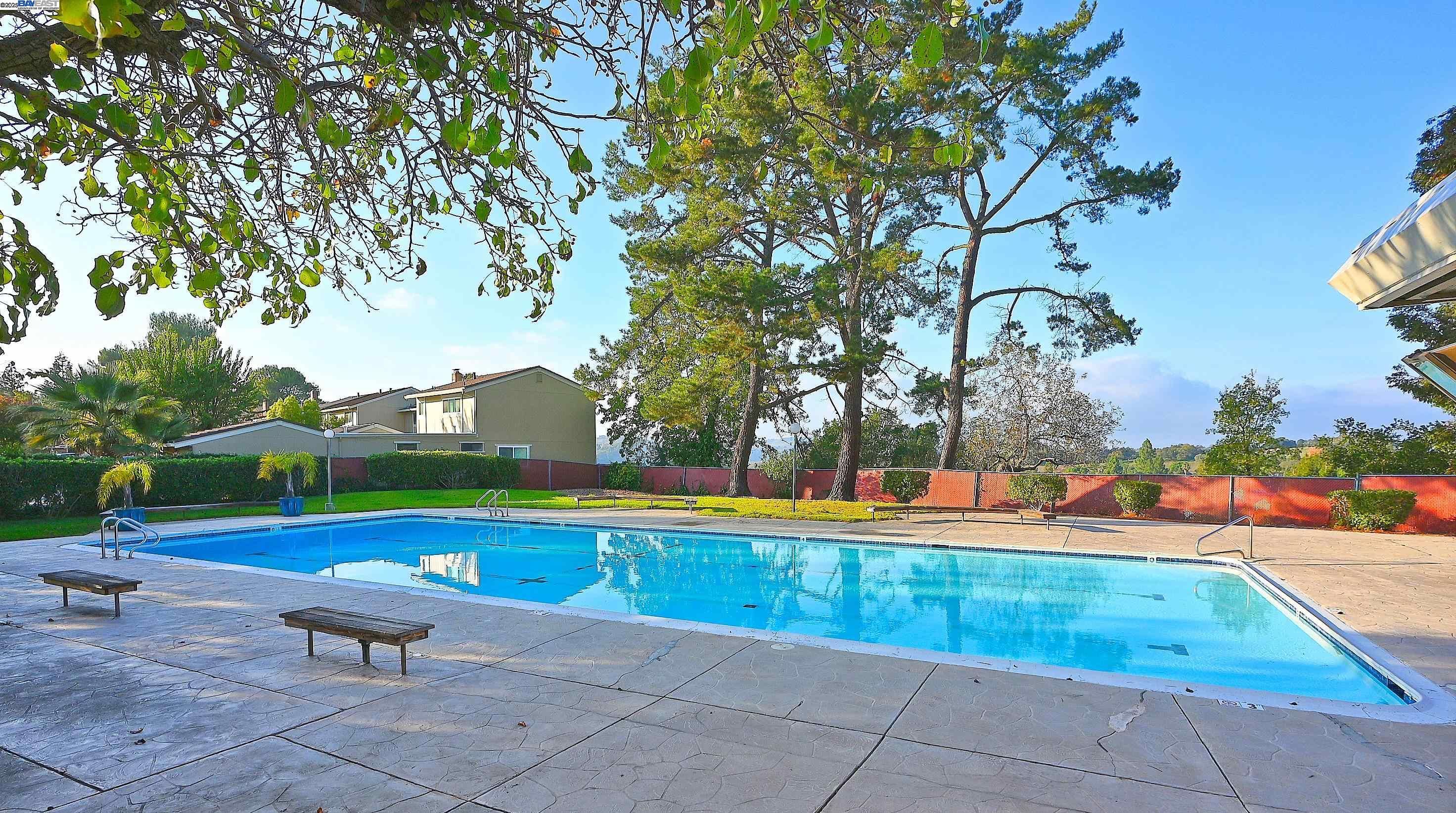 Detail Gallery Image 30 of 30 For 405 Thistle Cir, Martinez,  CA 94553 - 3 Beds | 2/1 Baths