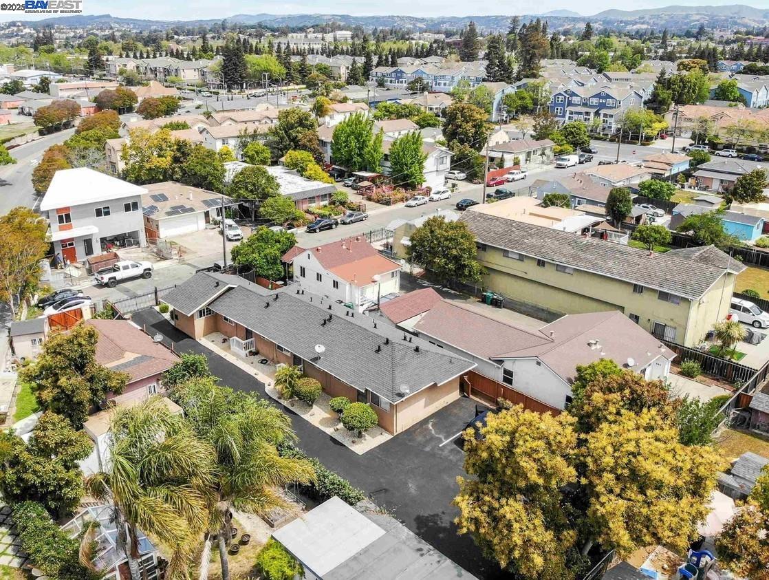 Detail Gallery Image 4 of 4 For 537 Dean St, Hayward,  CA 94541 - – Beds | – Baths