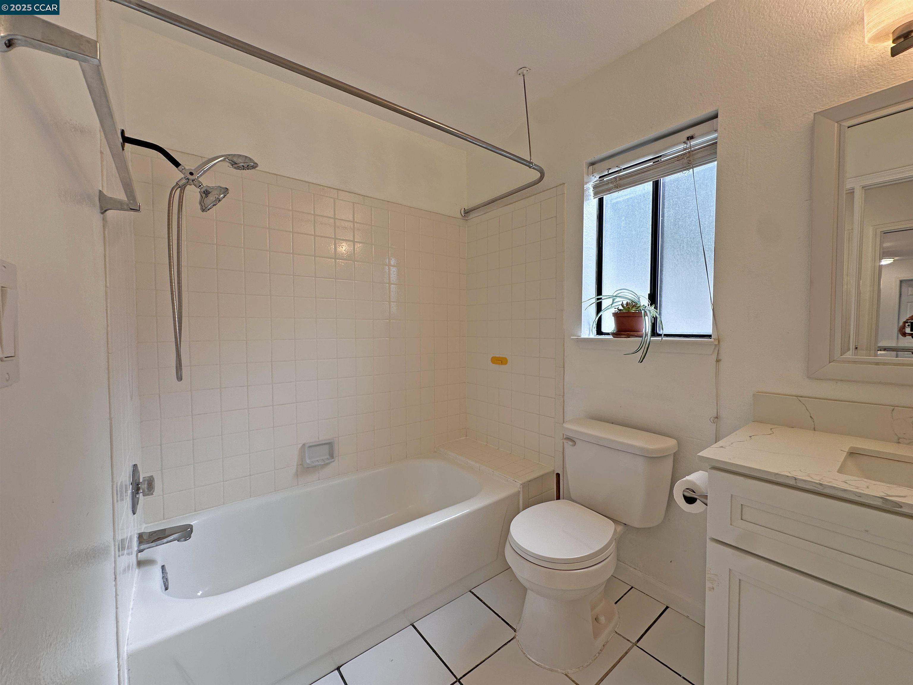 Detail Gallery Image 16 of 23 For 2054 Mendocino Dr, Bay Point,  CA 94565 - 2 Beds | 2 Baths