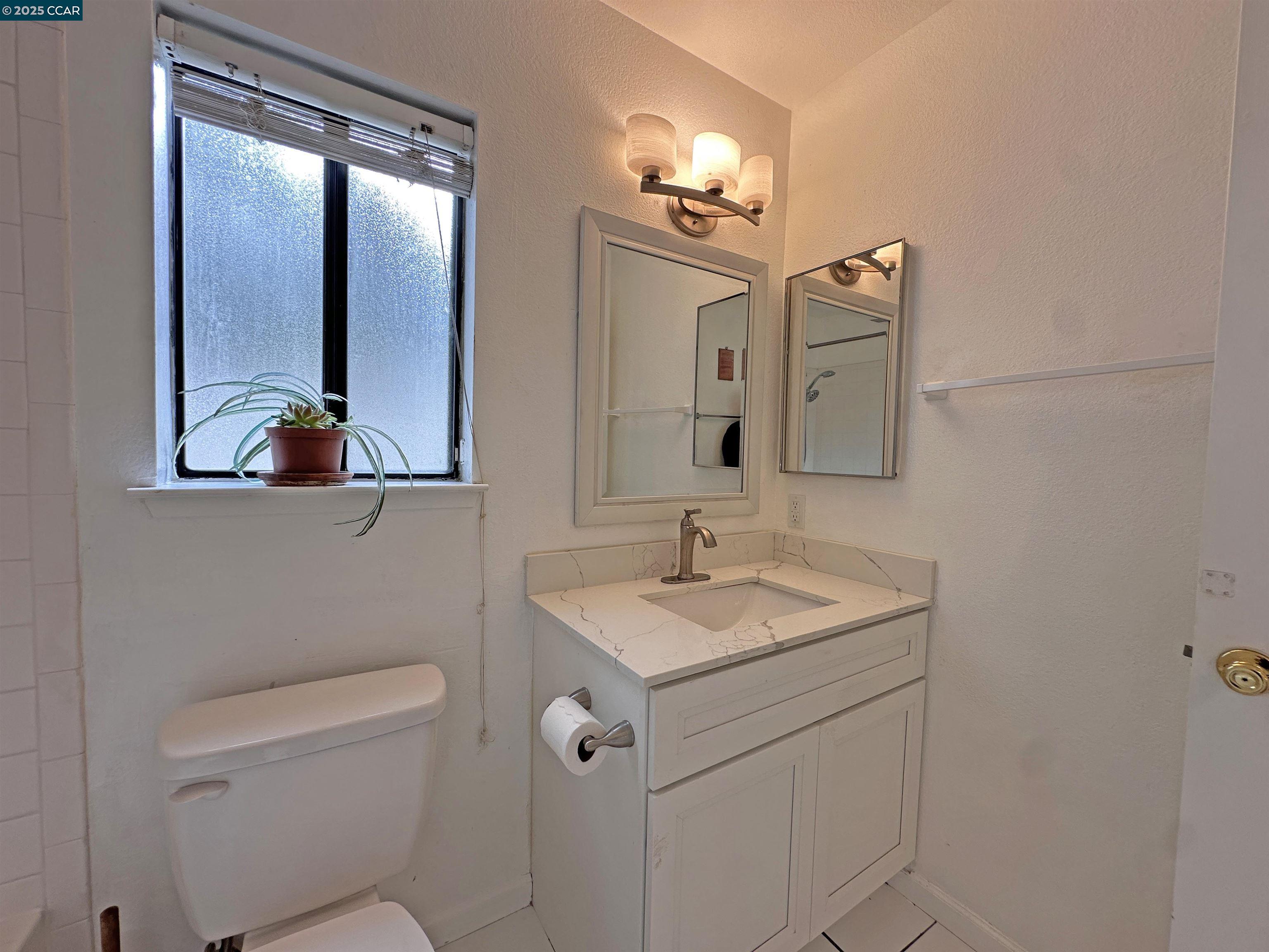 Detail Gallery Image 17 of 23 For 2054 Mendocino Dr, Bay Point,  CA 94565 - 2 Beds | 2 Baths