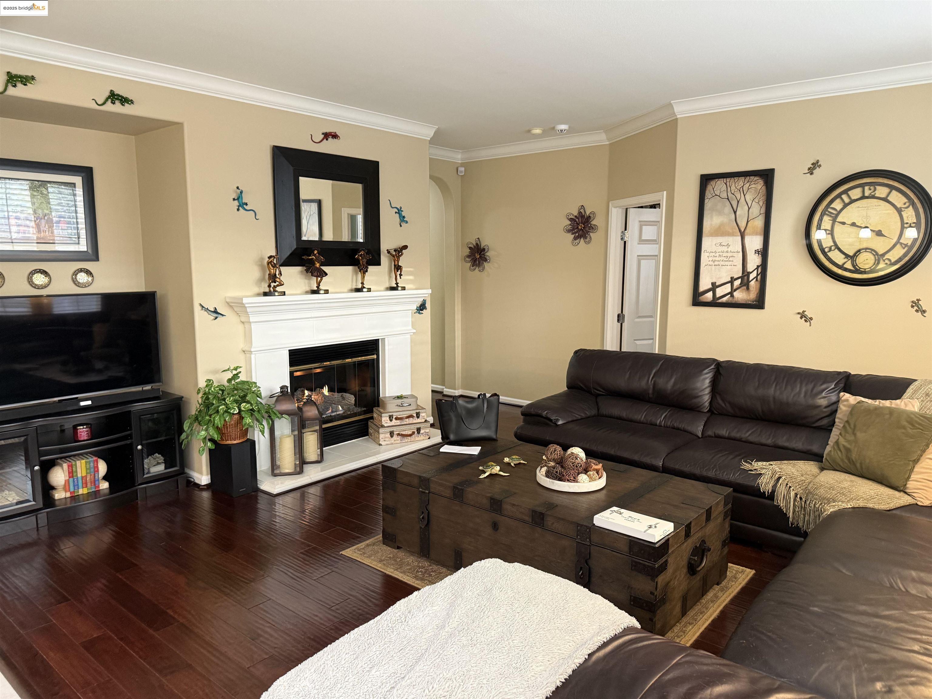 Detail Gallery Image 7 of 18 For 4072 Summer Gate Ave, Vallejo,  CA 94591 - 4 Beds | 4 Baths