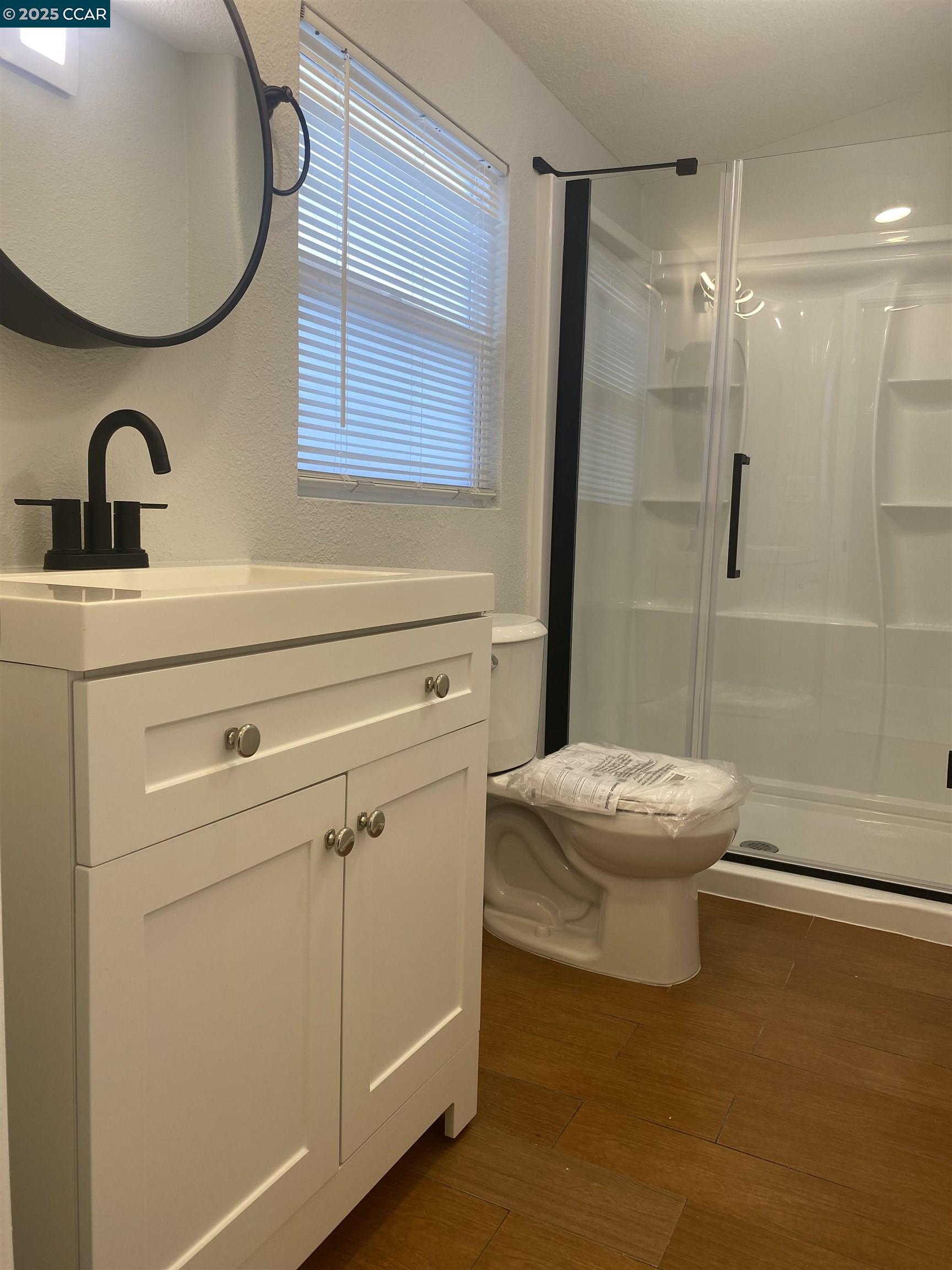 Detail Gallery Image 4 of 11 For 716 11th St, Richmond,  CA 94801 - 2 Beds | 1 Baths