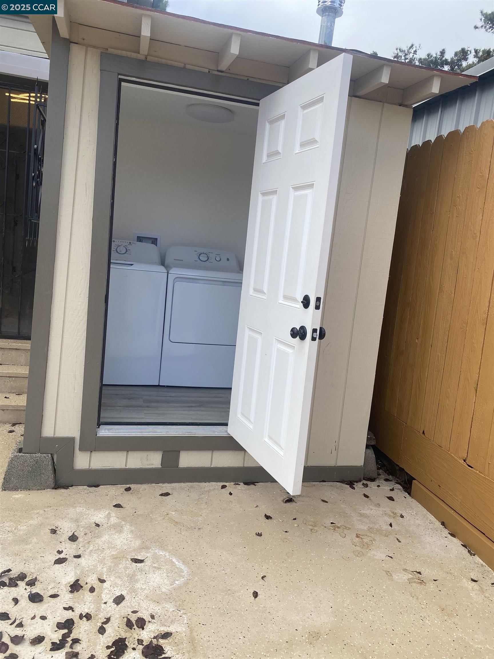 Detail Gallery Image 8 of 11 For 716 11th St, Richmond,  CA 94801 - 2 Beds | 1 Baths