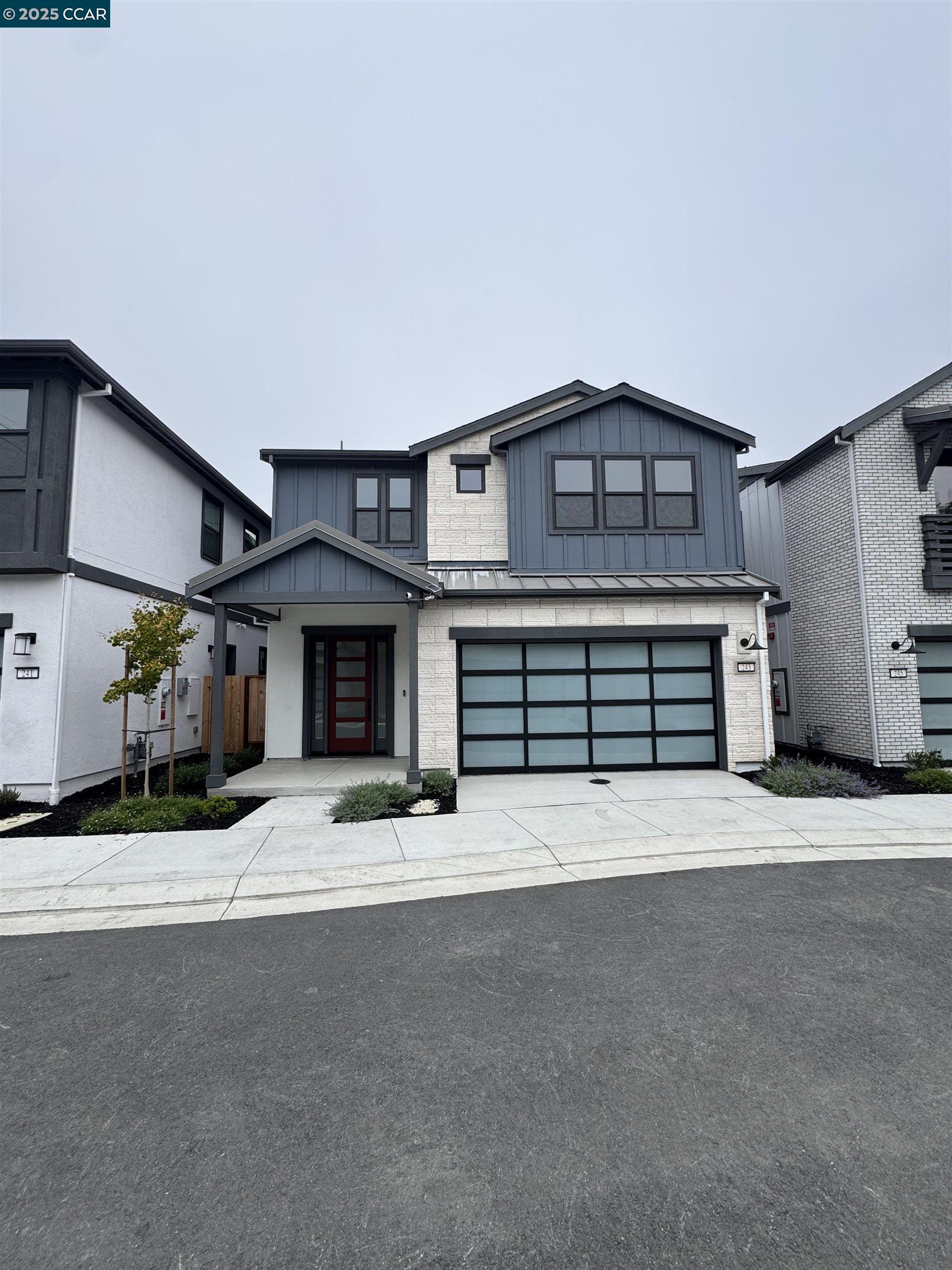 Front Image Thumbnail for CC41118162