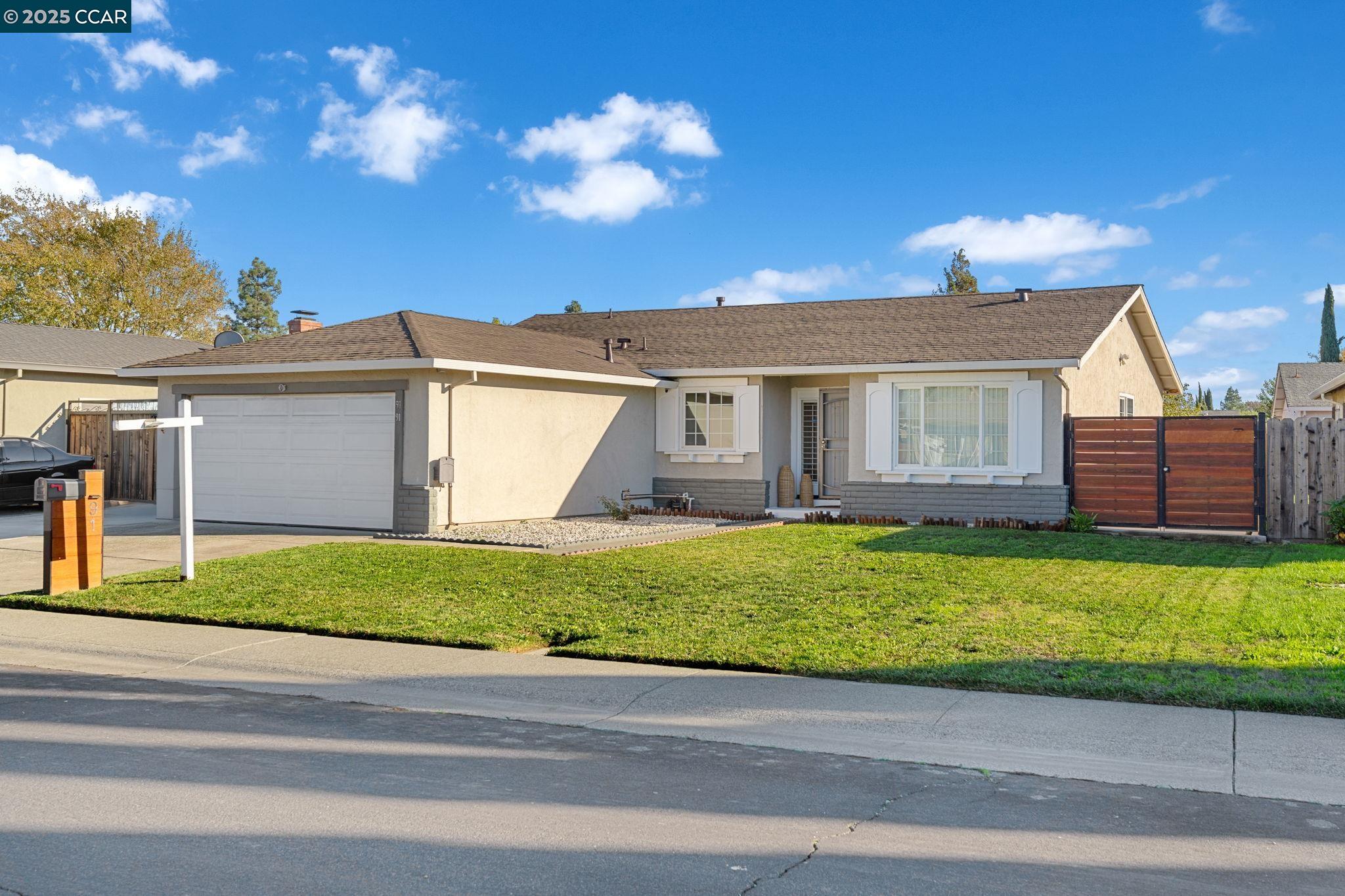 Detail Gallery Image 5 of 59 For 91 Mosswood Dr, Suisun City,  CA 94585 - 3 Beds | 2 Baths