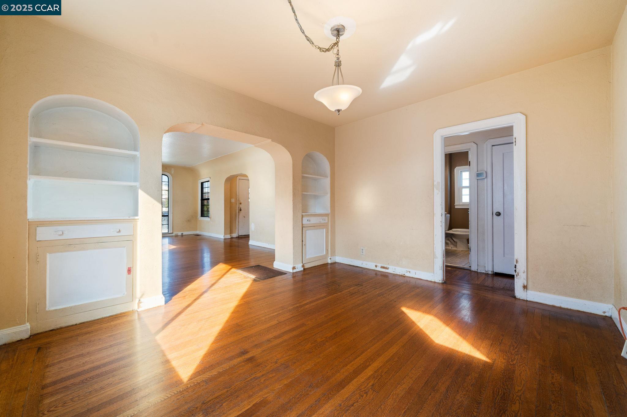 Detail Gallery Image 12 of 27 For 2380 107th Avenue, Oakland,  CA 94603 - 3 Beds | 2 Baths