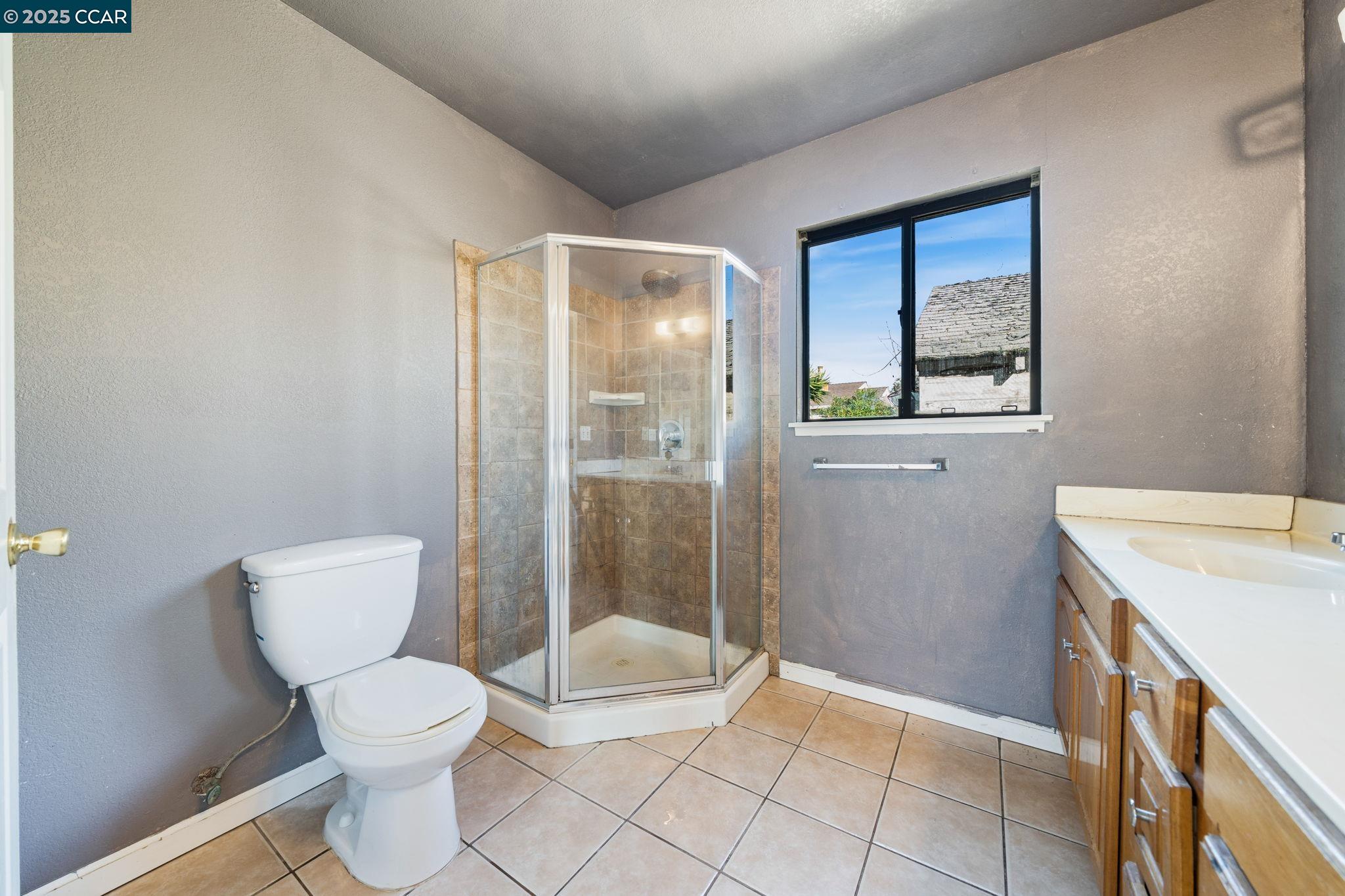 Detail Gallery Image 23 of 27 For 2380 107th Avenue, Oakland,  CA 94603 - 3 Beds | 2 Baths