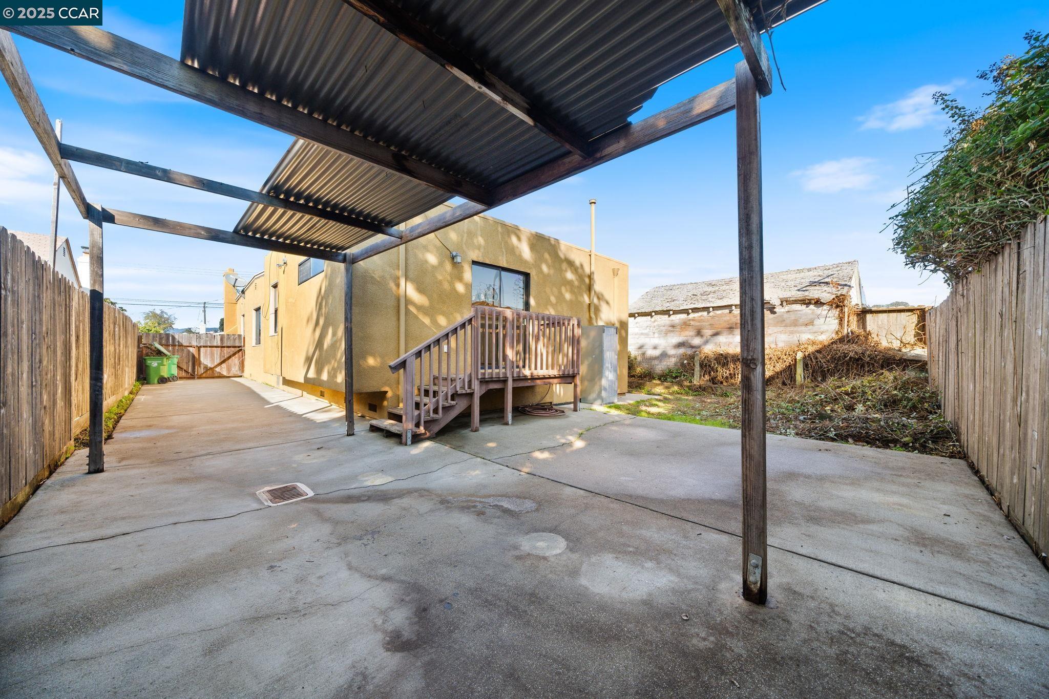 Detail Gallery Image 24 of 27 For 2380 107th Avenue, Oakland,  CA 94603 - 3 Beds | 2 Baths