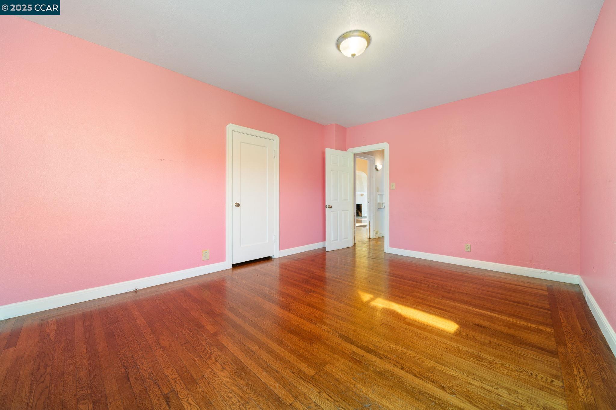 Detail Gallery Image 10 of 27 For 2380 107th Avenue, Oakland,  CA 94603 - 3 Beds | 2 Baths