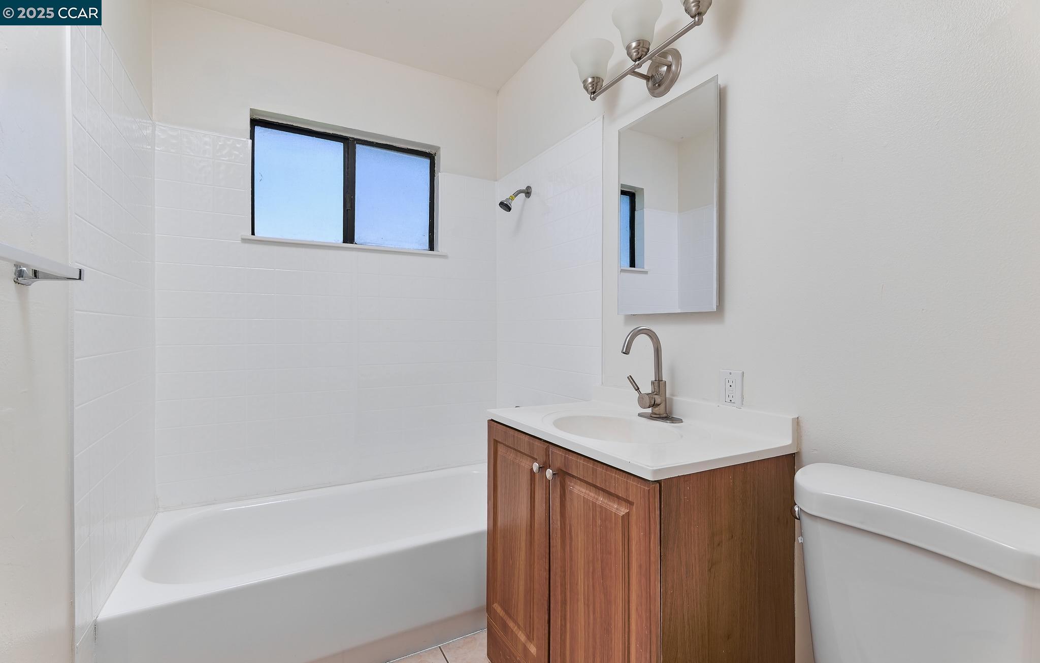 Detail Gallery Image 4 of 18 For 4413 Brandt Way, North Highlands,  CA 95660 - 3 Beds | 1 Baths