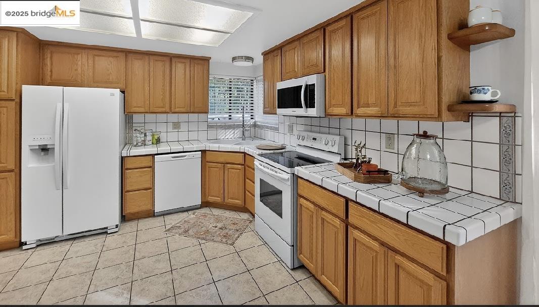 Detail Gallery Image 14 of 49 For 2524 Cattlemans Trl, South Lake Tahoe,  CA 96150 - 3 Beds | 3 Baths