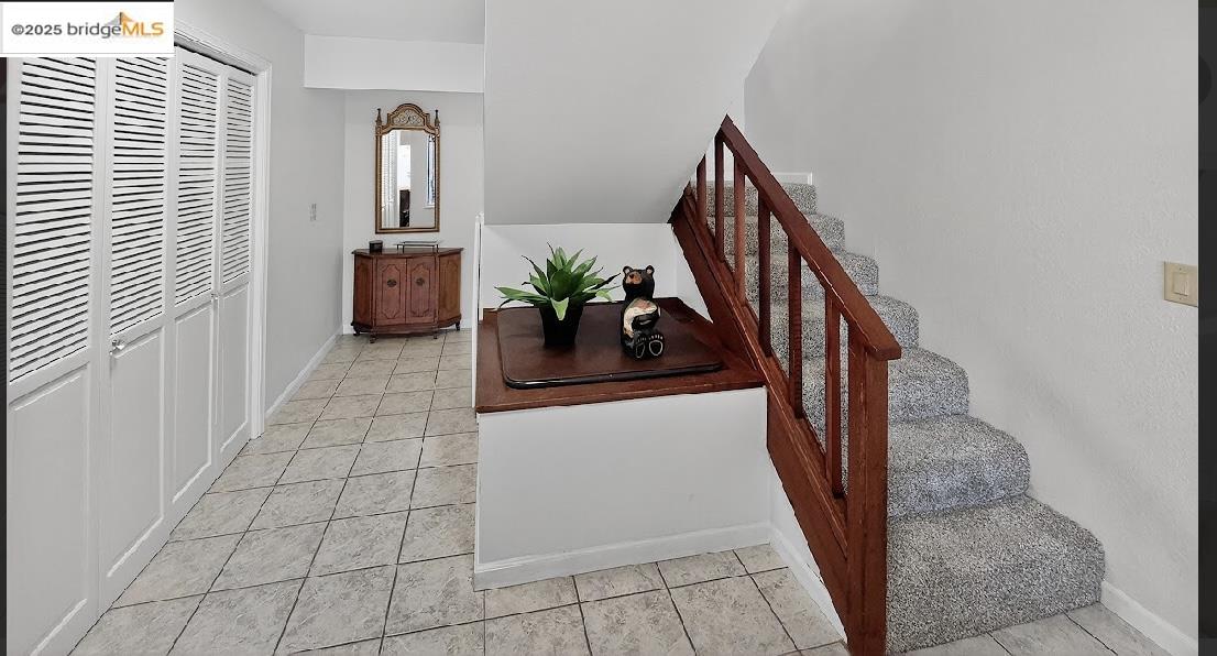 Detail Gallery Image 5 of 49 For 2524 Cattlemans Trl, South Lake Tahoe,  CA 96150 - 3 Beds | 3 Baths