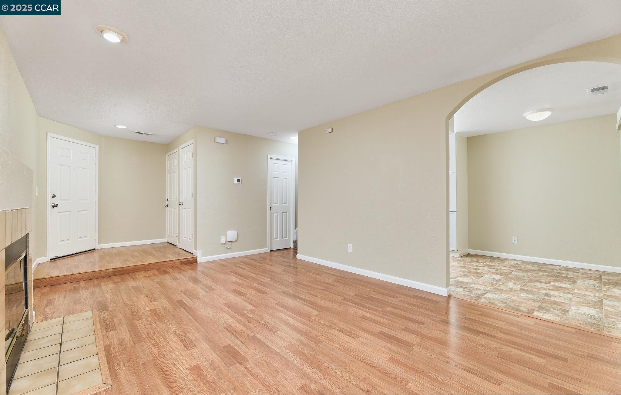 Detail Gallery Image 11 of 20 For 1896 Premier Pl, Concord,  CA 94520 - 3 Beds | 2/1 Baths