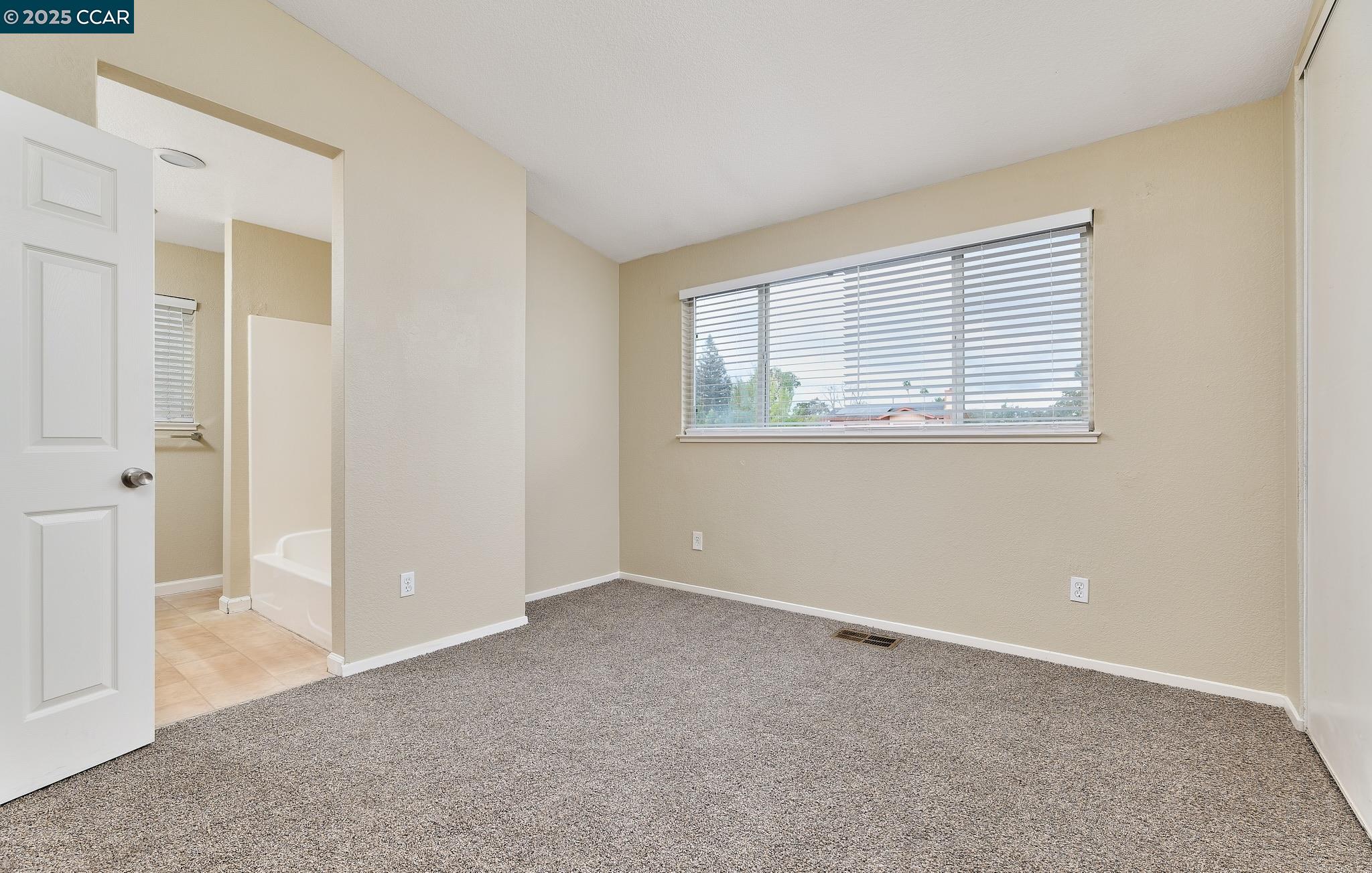 Detail Gallery Image 13 of 20 For 1896 Premier Pl, Concord,  CA 94520 - 3 Beds | 2/1 Baths