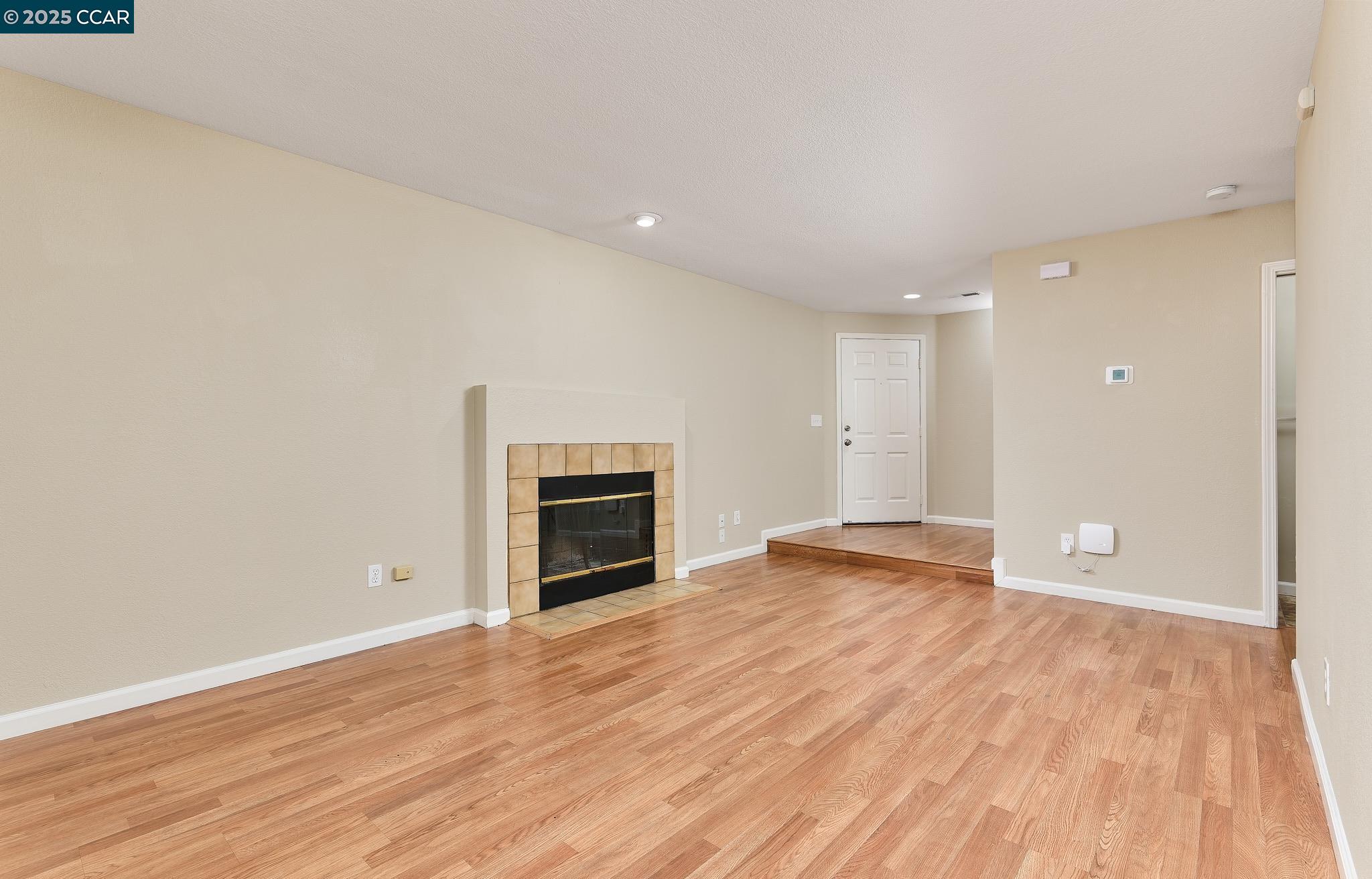 Detail Gallery Image 9 of 20 For 1896 Premier Pl, Concord,  CA 94520 - 3 Beds | 2/1 Baths