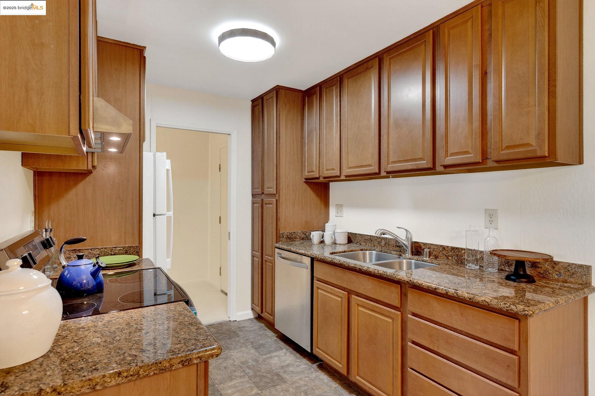 Photo #15: 41118173 Listing: Photo #15