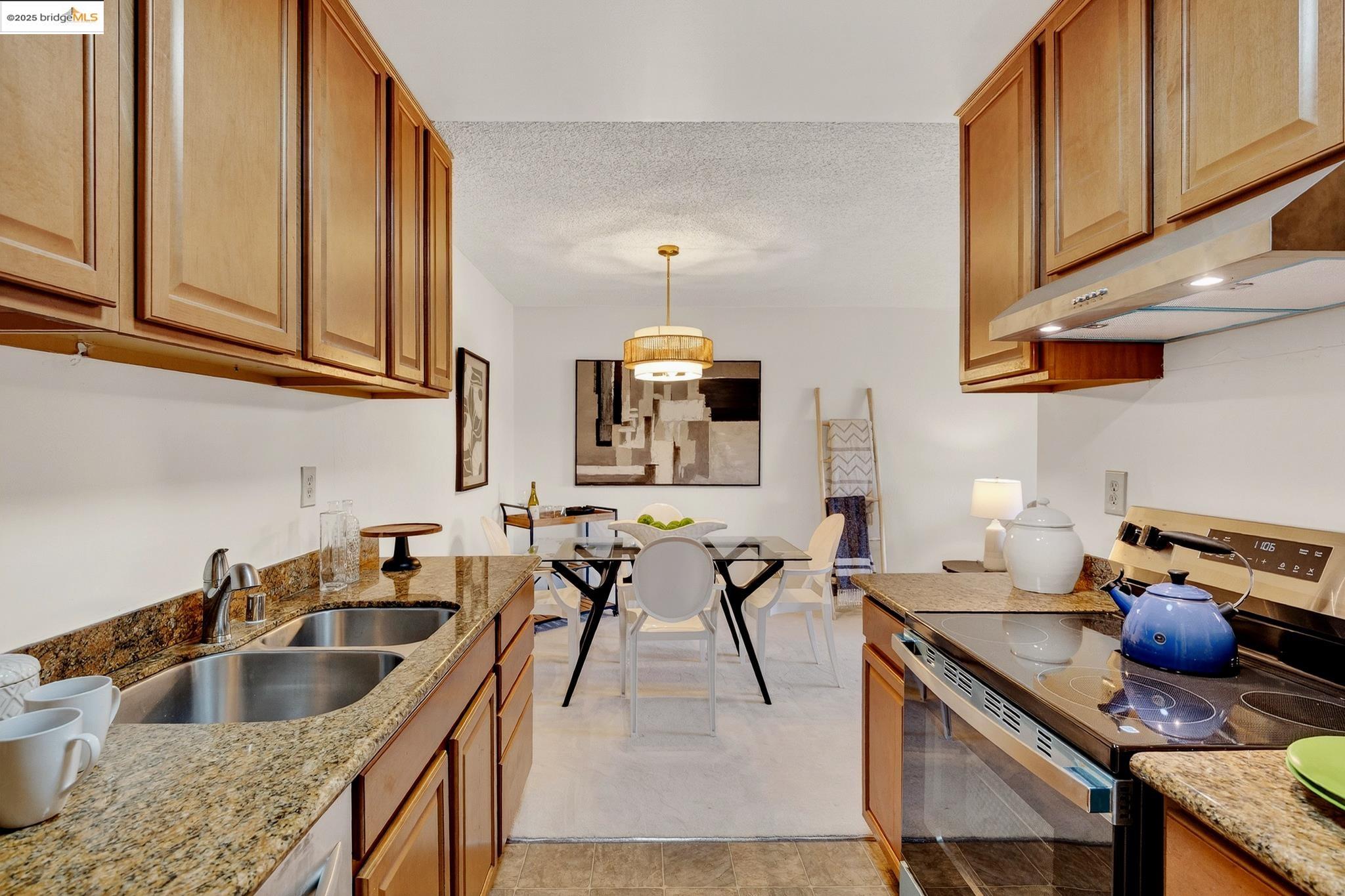 Photo #16: 41118173 Listing: Photo #16