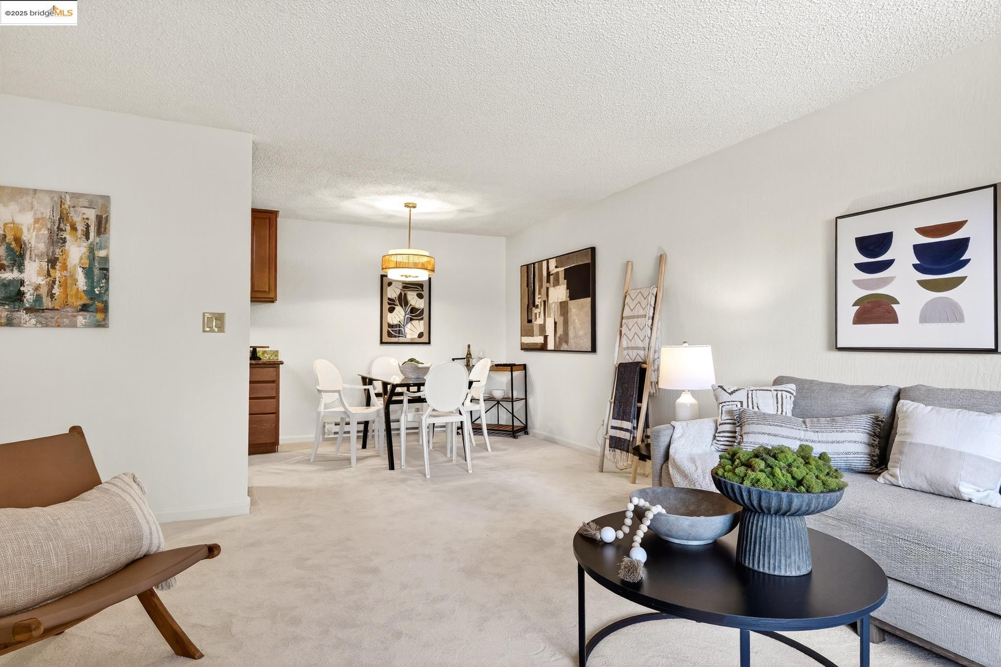 Photo #9: 41118173 Listing: Photo #9