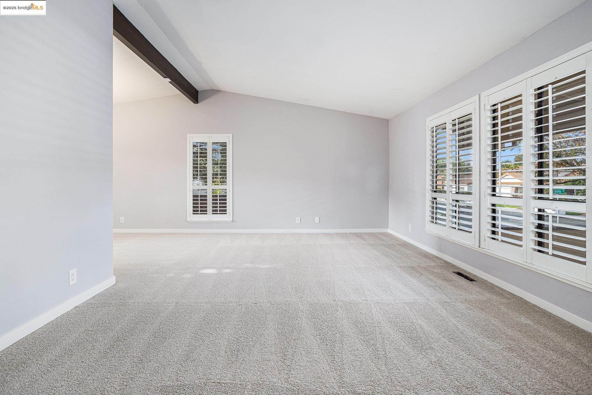 Detail Gallery Image 9 of 29 For 1718 Yellowstone Dr, Antioch,  CA 94509 - 4 Beds | 3 Baths