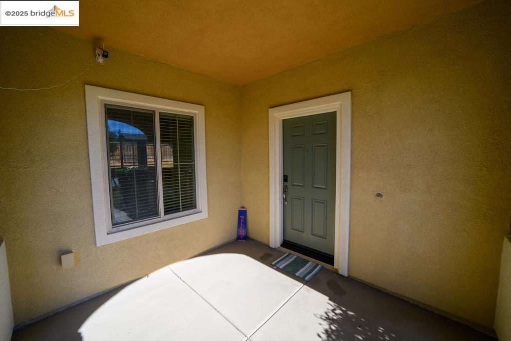 Detail Gallery Image 25 of 28 For 1350 Mistletoe Dr, Beaumont,  CA 92223 - 4 Beds | 3 Baths