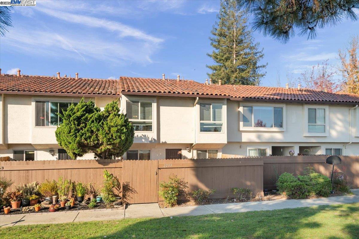 Photo #2: 41118181 Listing: Photo #2