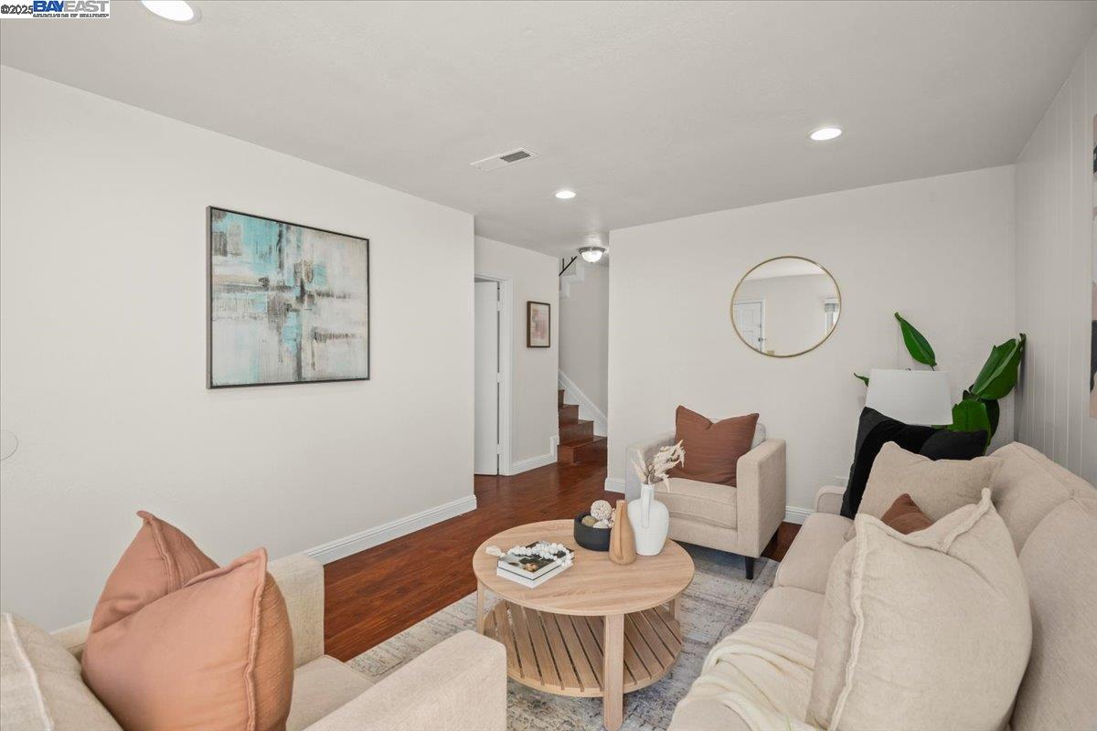 Photo #8: 41118181 Listing: Photo #8