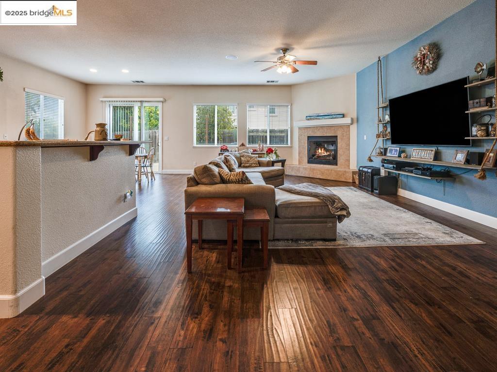 Detail Gallery Image 15 of 51 For 10 Da Vinci Ct, Oakley,  CA 94561 - 4 Beds | 3 Baths