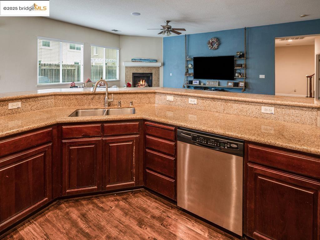 Detail Gallery Image 18 of 51 For 10 Da Vinci Ct, Oakley,  CA 94561 - 4 Beds | 3 Baths