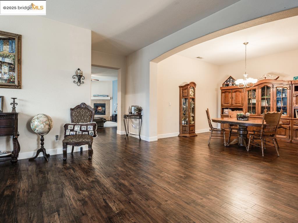 Detail Gallery Image 7 of 51 For 10 Da Vinci Ct, Oakley,  CA 94561 - 4 Beds | 3 Baths