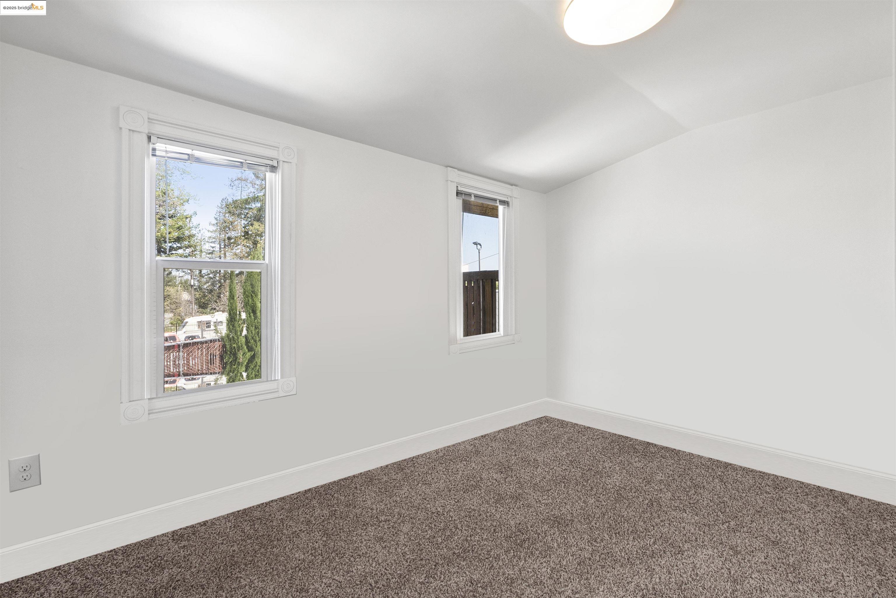 Detail Gallery Image 11 of 21 For 1432 12th St, Oakland,  CA 94607 - – Beds | – Baths