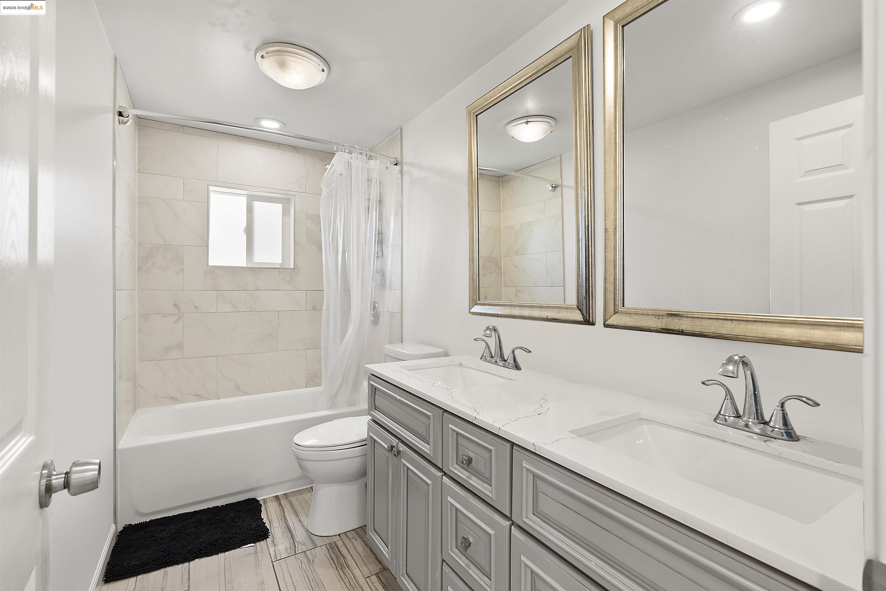 Detail Gallery Image 6 of 21 For 1432 12th St, Oakland,  CA 94607 - – Beds | – Baths