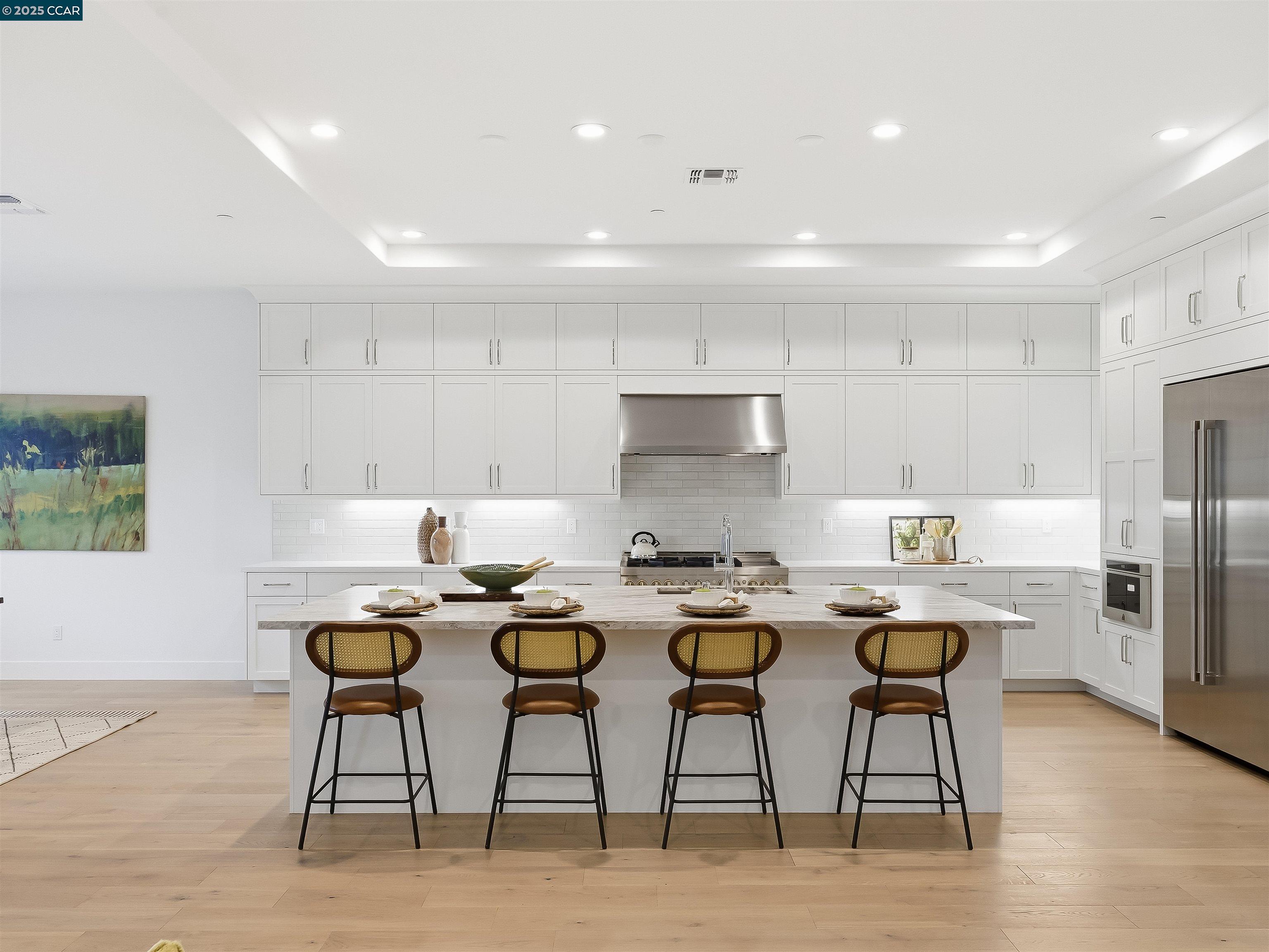 Detail Gallery Image 2 of 26 For 18612 Corte Obispo, Morgan Hill,  CA 95037 - 4 Beds | 4/1 Baths