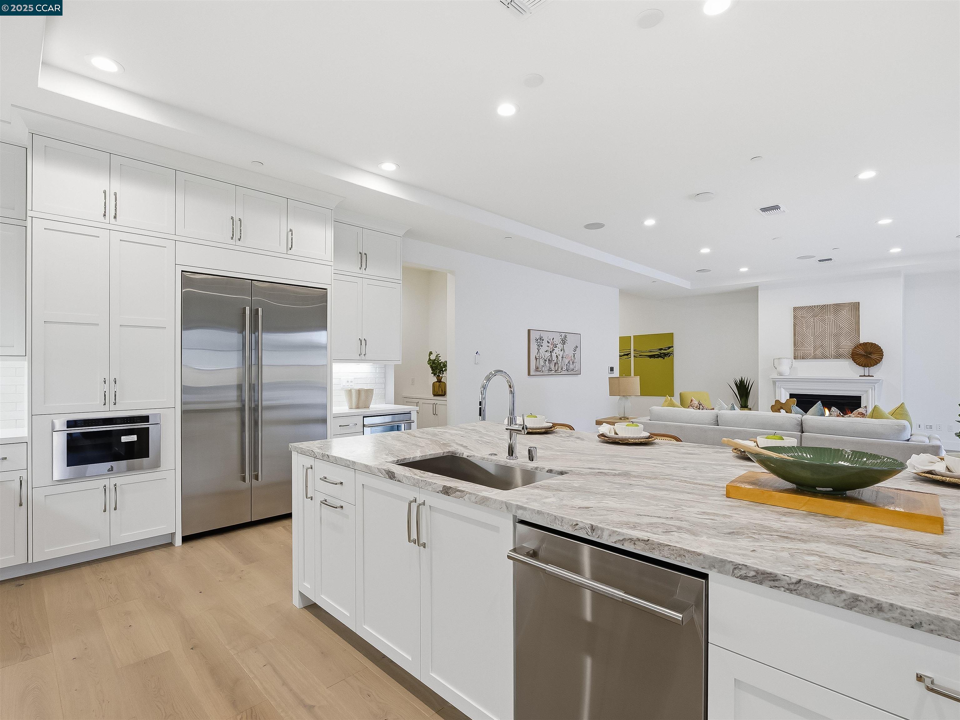 Detail Gallery Image 4 of 26 For 18612 Corte Obispo, Morgan Hill,  CA 95037 - 4 Beds | 4/1 Baths