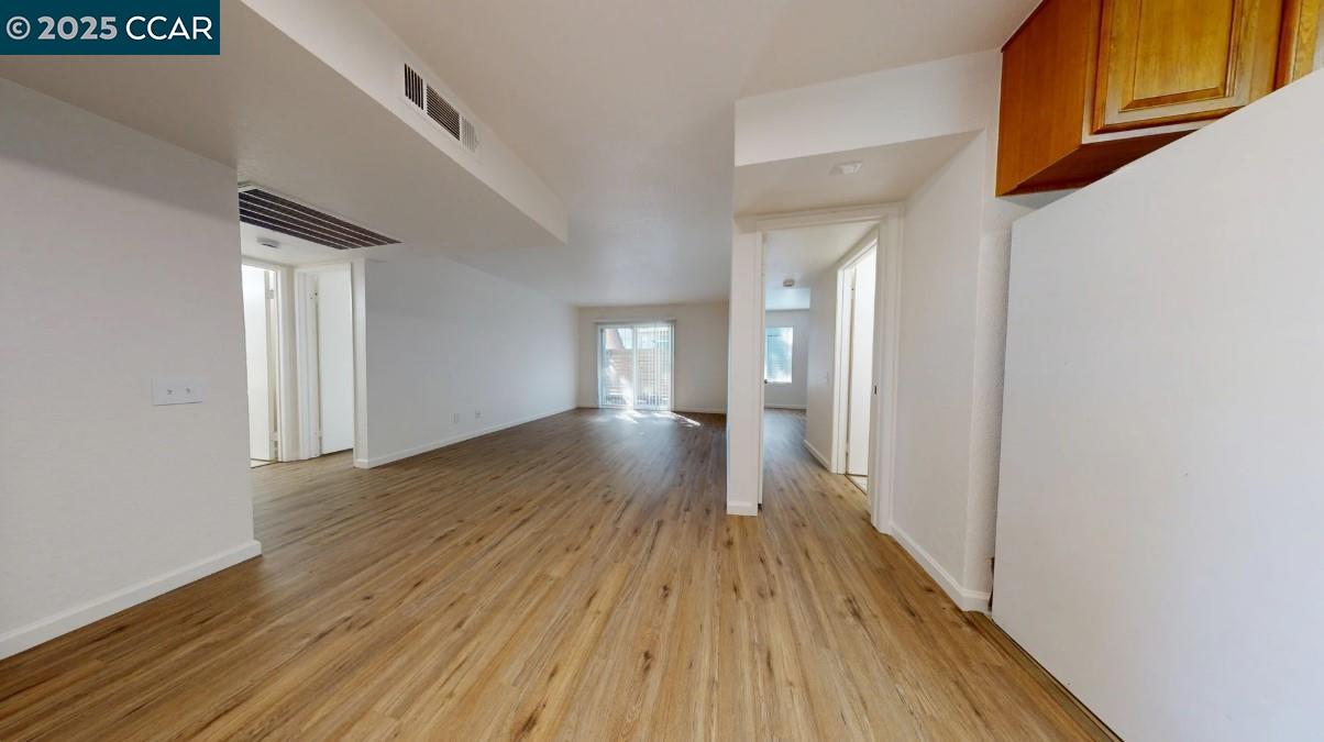 Photo #5: 41118190 Listing: Photo #5