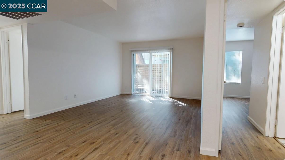 Photo #7: 41118190 Listing: Photo #7